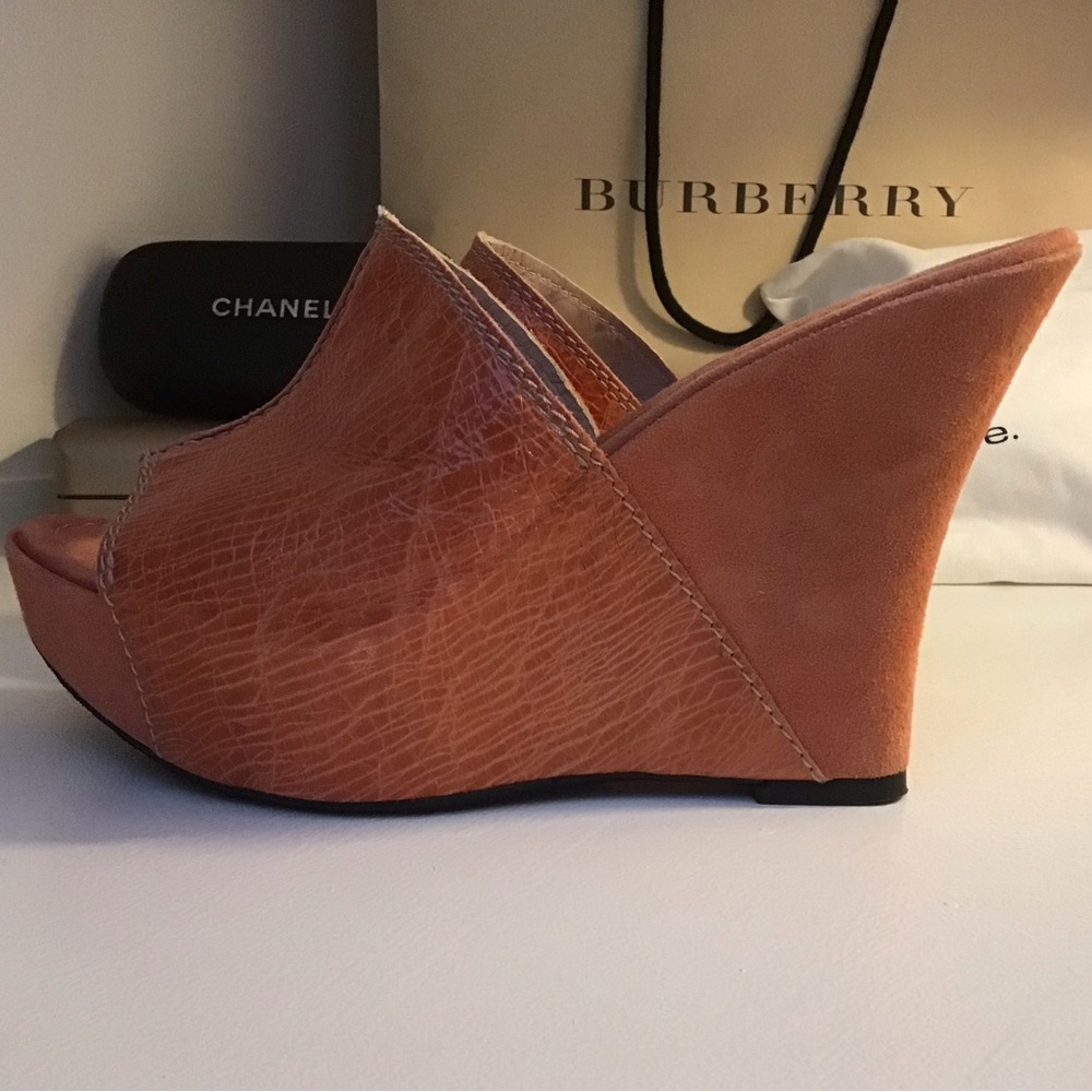 NWOT Italian Made Suede Heeled Mules